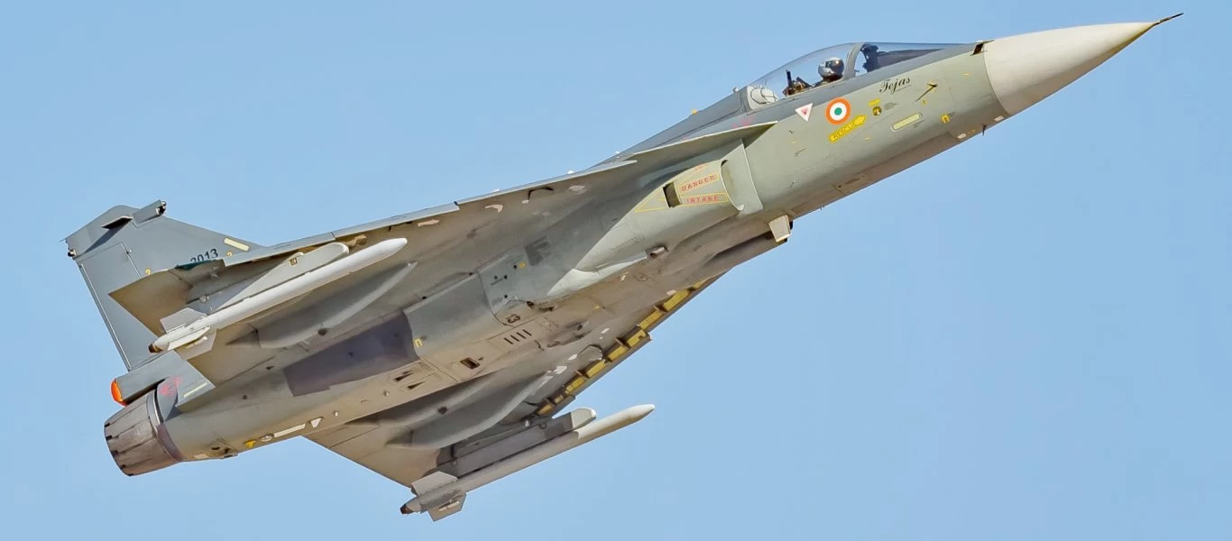 Tejas Mk.1A: Ετοιμάζεται για την παρθενική του πτήση